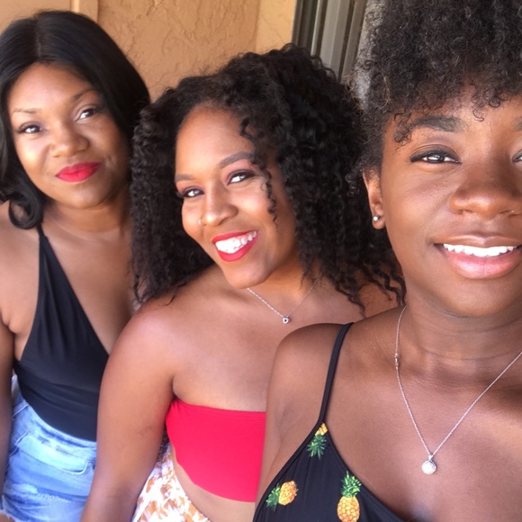 Meet your posher - Picture 4 of 4